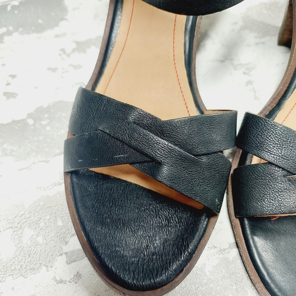 New Trask Saydee Leather Cone Heel Strappy  Sandals D51 - Picture 12 of 14